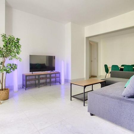 2 Bedrooms Tour Eiffel Rapp Paris Extérieur photo