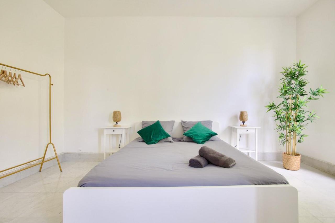 2 Bedrooms Tour Eiffel Rapp Paris Extérieur photo