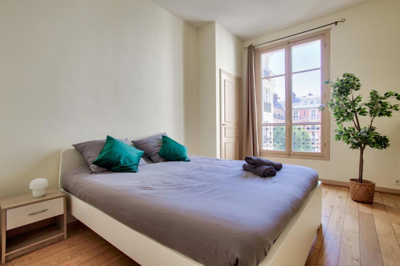 2 Bedrooms Tour Eiffel Rapp Paris Extérieur photo